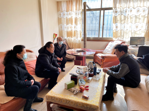 工会慰问“送温暖” 真情关怀暖人心